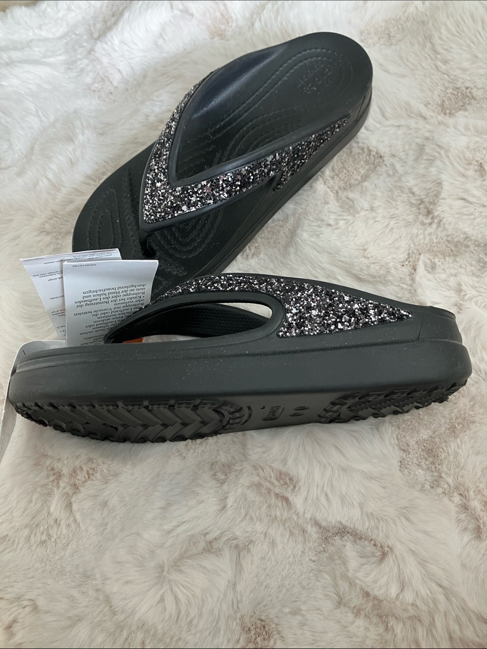 NWT CROCS Black Glitter Wedge Flip Sandals - Picture 2 of 6